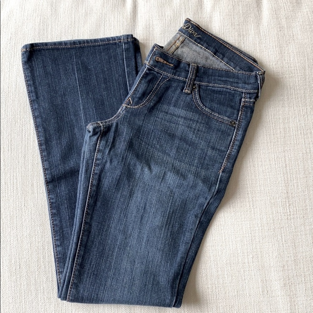 Old Navy women’s the Diva jeans size 2